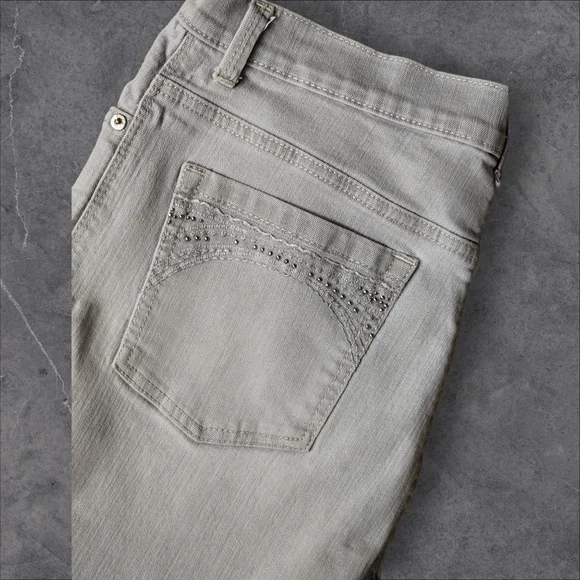 Gloria Vanderbilt Petite Amanda Straight Leg Jeans - Picture 6 of 6